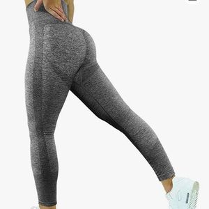 Seamless butt lifting workout leggings